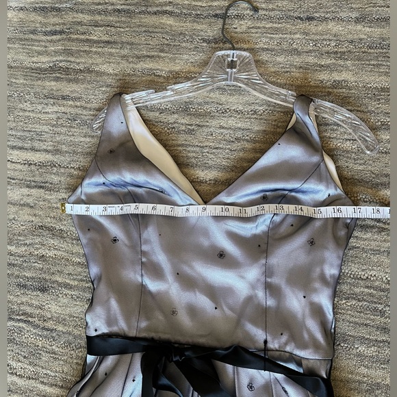 Evening dress -sleeves - Picture 9 of 11